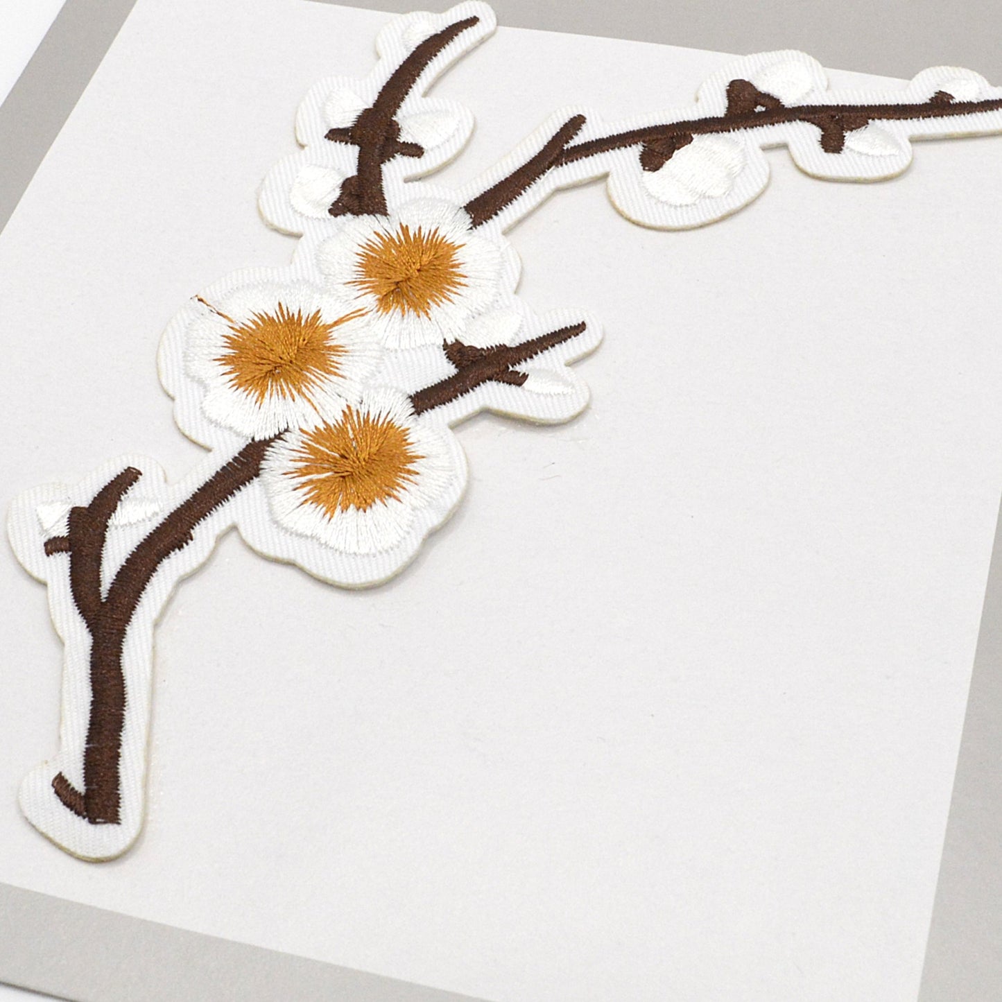 Patch / Ecusson Fleur Blanche - Thermocollant