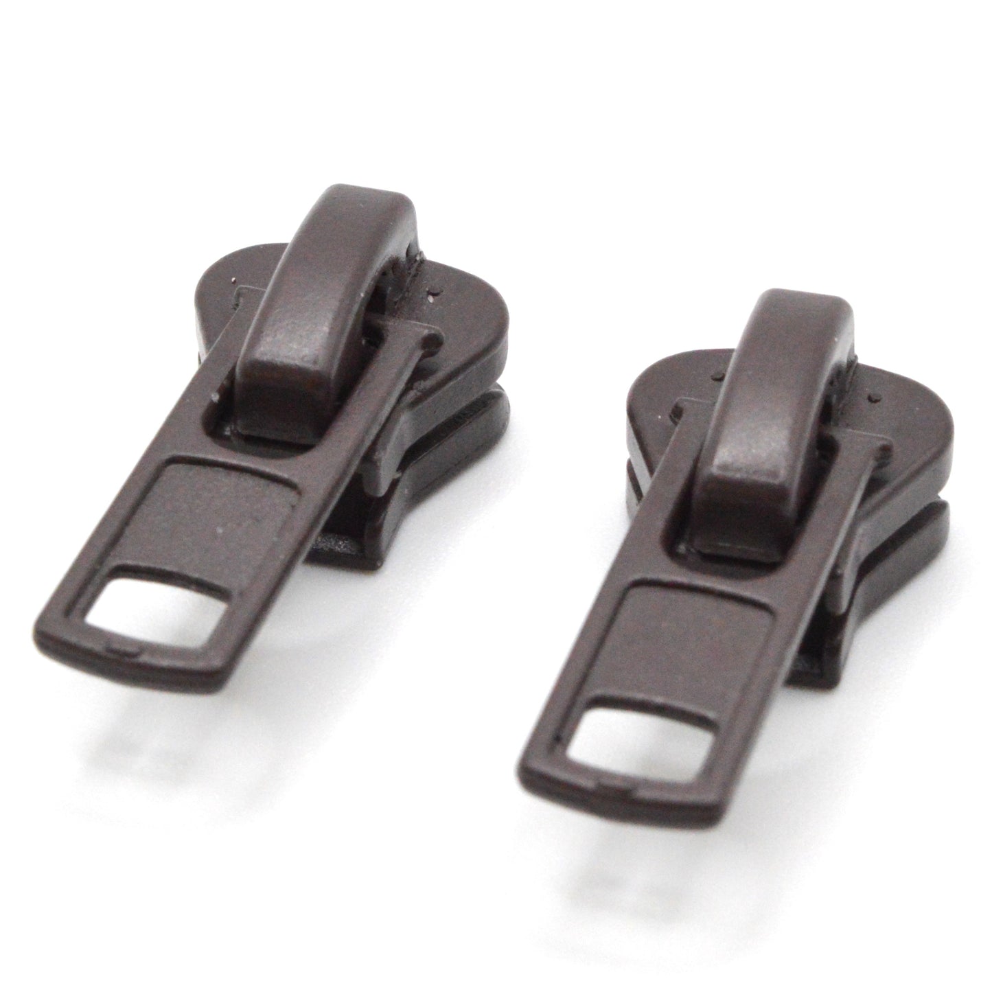 Lot de 2 Curseurs / Tirettes pour fermeture injectée (maille 8 mm) - Noir, Bleu Marine, Marron et Argenté